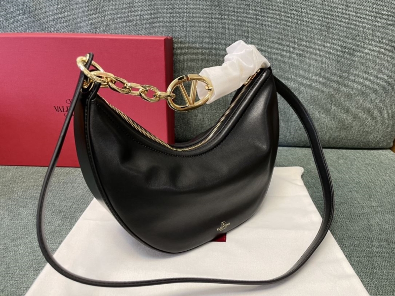 Va1e*ntin0 hobo bag